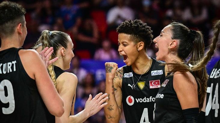 A Milli Kadın Voleybol Takımı, FIVB Milletler Ligi’nde Tayland’ı 3-0 yendi